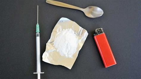 how to identify drug paraphernalia.